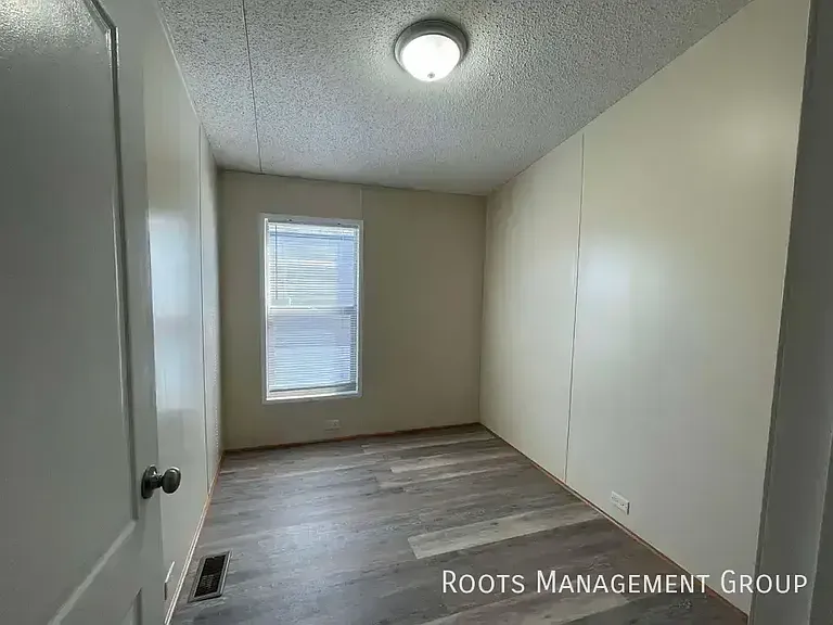 1909 S Anna St #34 — Photo 10