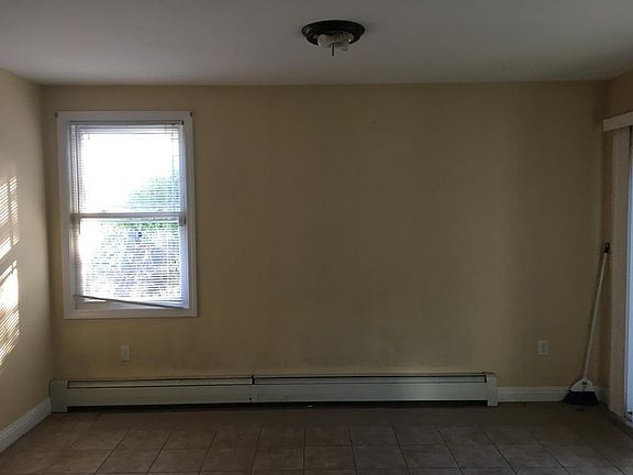 4th image of 35 N Hull St