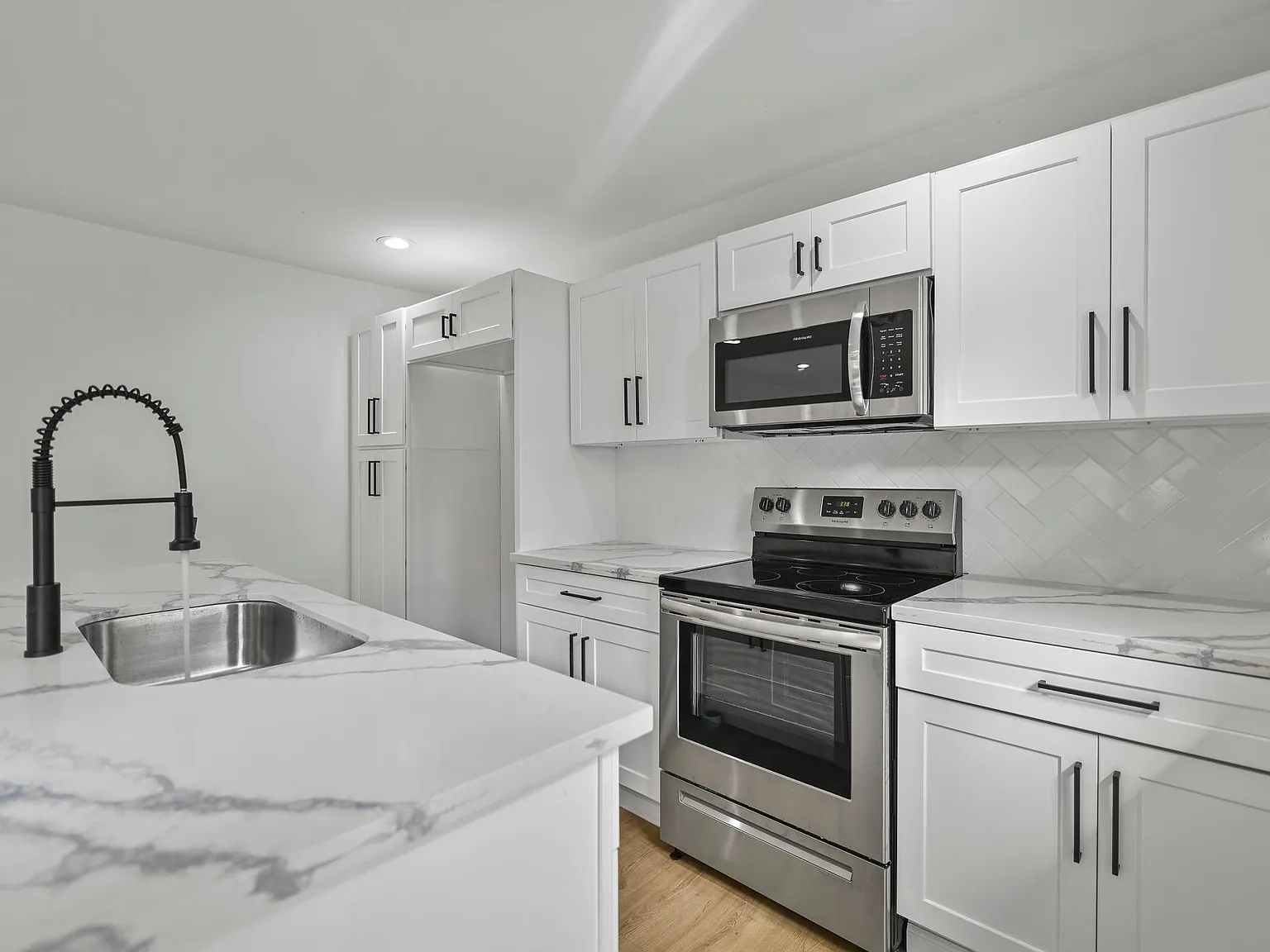 5823 Pershing St — Photo 1