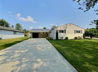 117 Cornell Dr, Depew, NY 14043