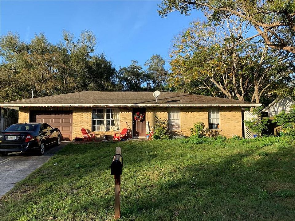 1st image of 121 E Gardenia Dr
