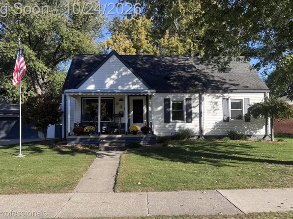 935 Ottawa Dr, Royal Oak, MI 48073