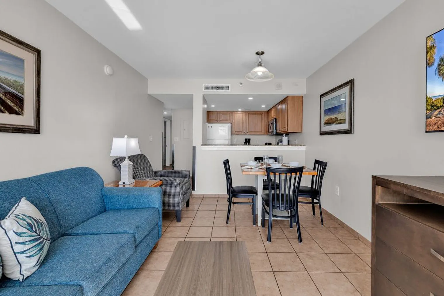 2 bed, 2.0 bath, 796 sqft, $4,566 — Photo 2