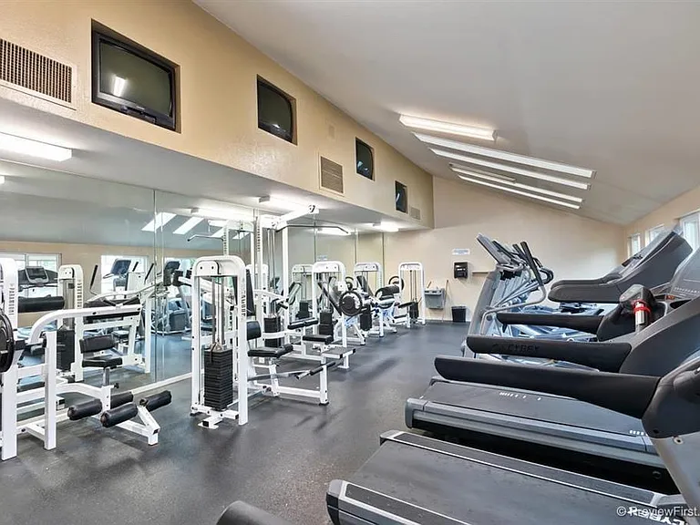 8533 Villa La Jolla Dr #F — Photo 12