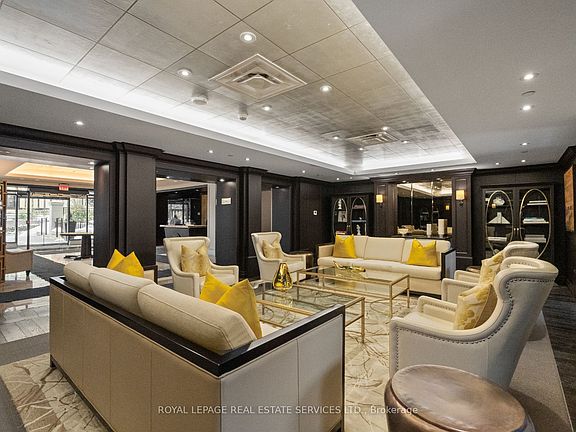 3rd image of 30 Old Mill Rd Unit 512