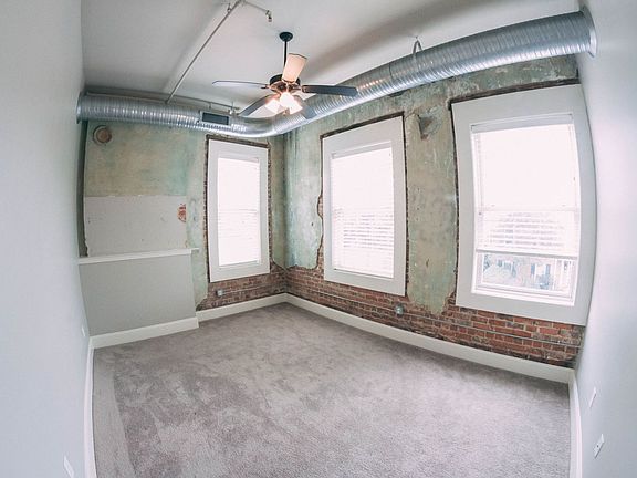 4th image of 249 Magnolia St APT 206