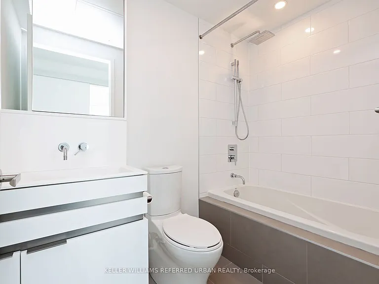 197 Yonge St #3009 — Photo 20