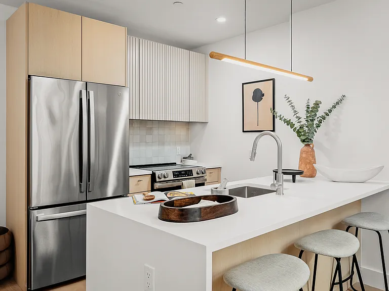 250 W 49th St #2204 — Photo 3