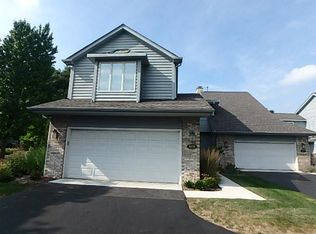 8829 Carlisle Ct, Darien, IL