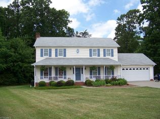 5212 Pembrooke Forest Ct, Winston Salem, NC 27106