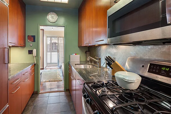 Sold by Brown Harris Stevens | media 19