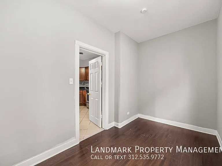 2947 N Avers Ave #2 — Photo 17