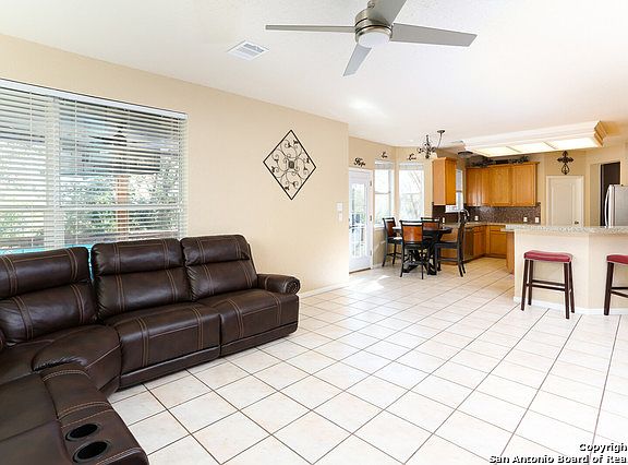 4th image of 21114 Las Lomas Blvd