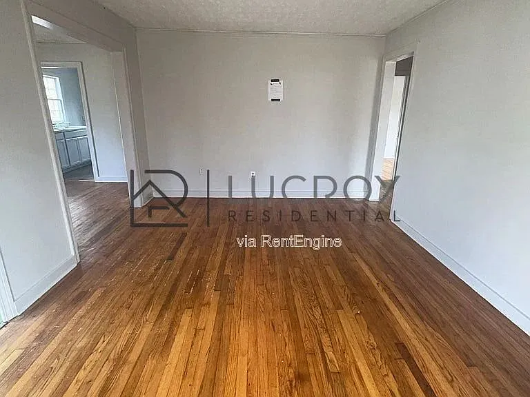 4426 Desoto St — Photo 4