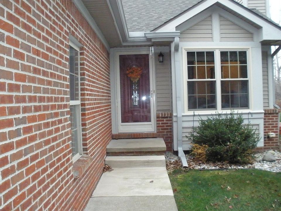 1st image of 6036 Colony Park Dr #11