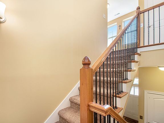 4th image of 54637 Burdette St #Q6