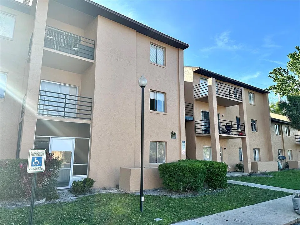 5214 Via Hacienda Cir #A305