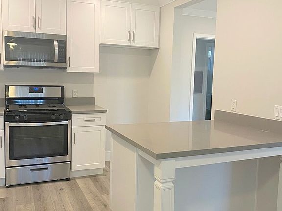 4th image of 14707-14715 W Magnolia Blvd #6