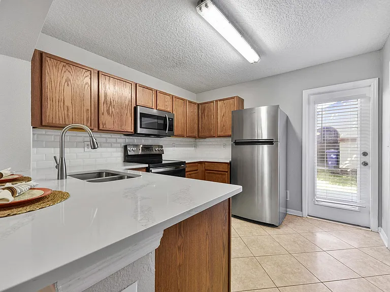 632 Briar Way Ln — Photo 7