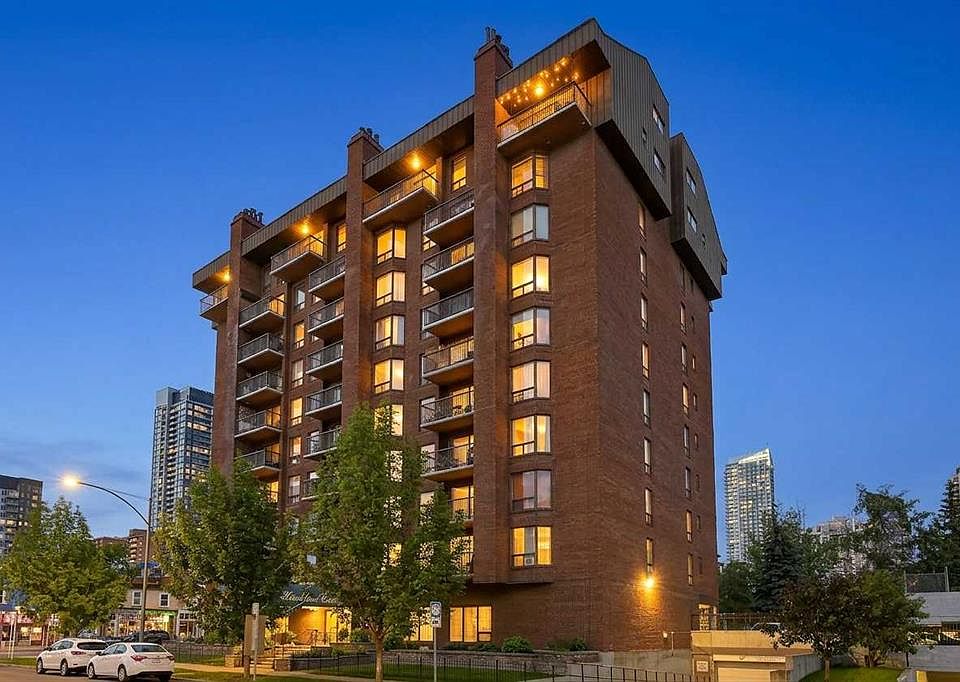 1st image of 1140 N 15th Ave SW #402
