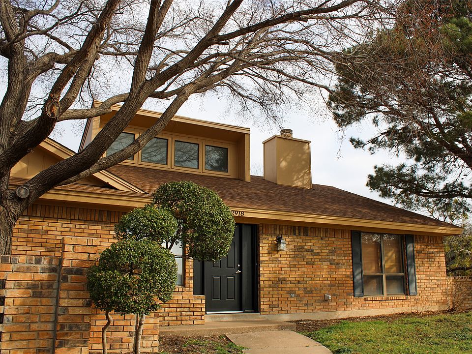 1st image of 2918 Woodlake Dr