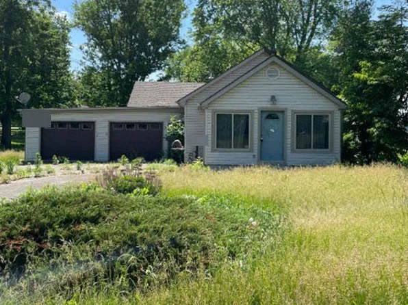 209 S Eugene Ave, Cayuga, IN 47928
