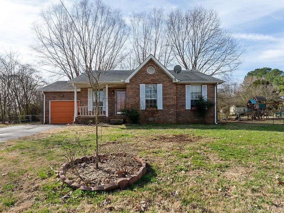 1st image of 305 Hillman Dr