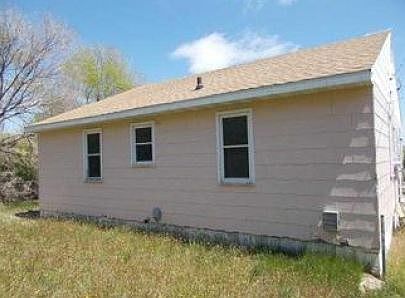 2nd image of 300 20th Ave