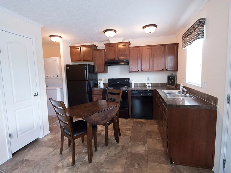 Trail View Apartments — Photo 9