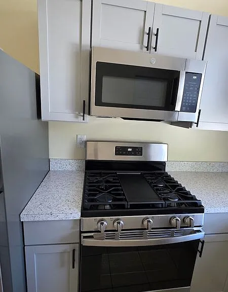 225 Pemberton Rd #2B — Photo 3