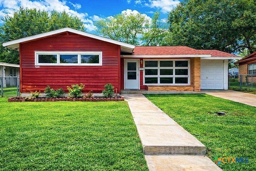 1st image of 3401 Redwood Dr
