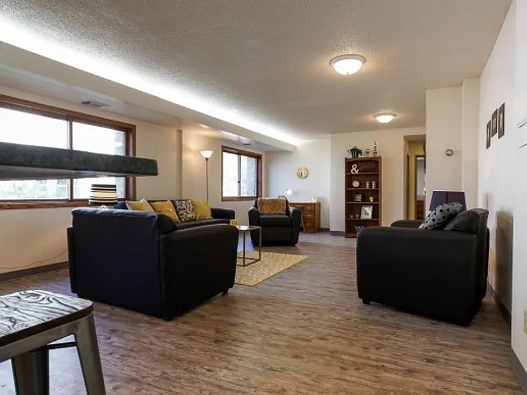 505 N Carroll St — Photo 17