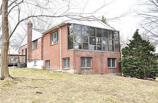 3rd image of 20 Silver Birch Ln