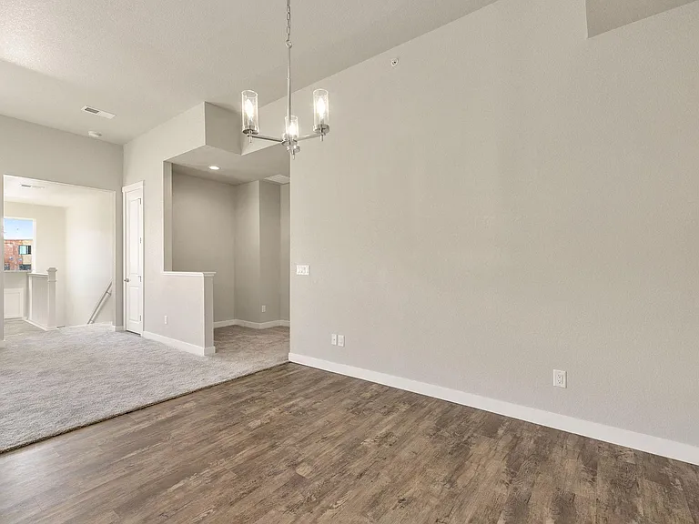 820 Schlagel St #7 — Photo 8