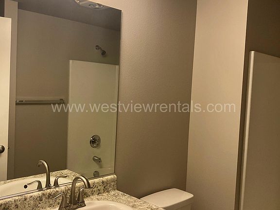 5th image of 1010 Railroad Ave #10523329