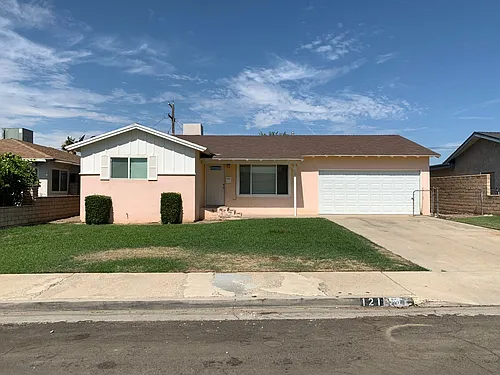 121 Regal St Photo 1