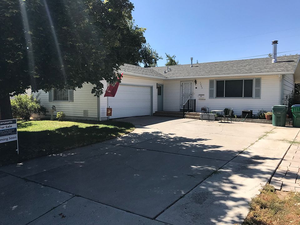 1st image of 3205 Elaine Way