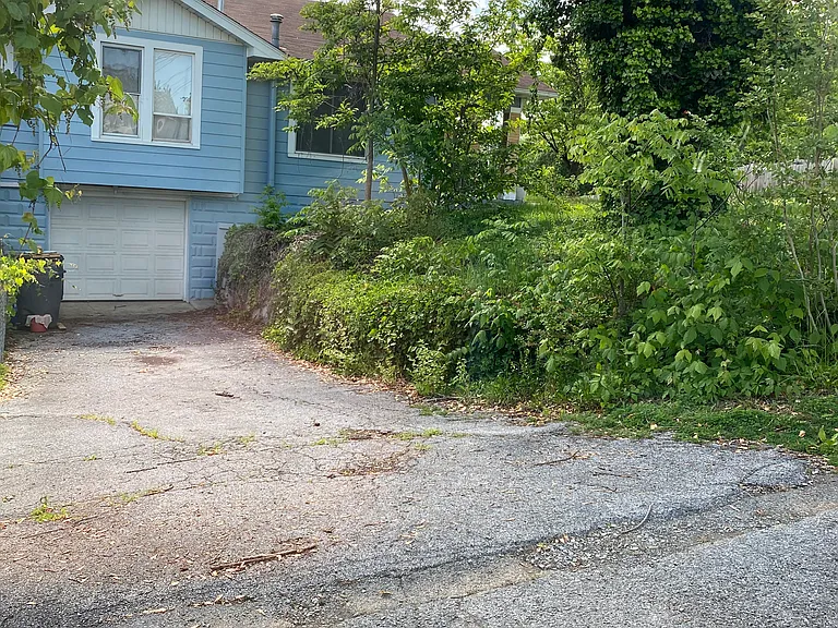E Cedar St — Photo 5