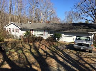 1216 W Store Rd, Halifax, VA 24558