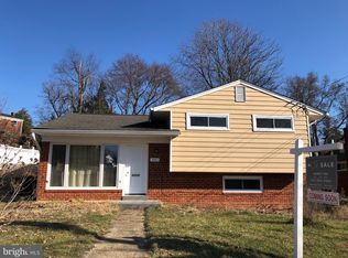 90 S Iris St, Alexandria, VA 22304