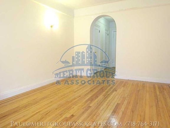 4th image of 2509 35th St #3