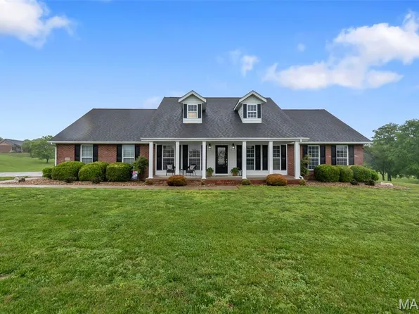 329 Cowboy Aly, Jackson, MO 63755