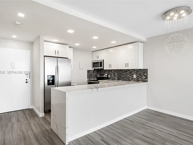 16740 NE 9th Ave #809 — Photo 8