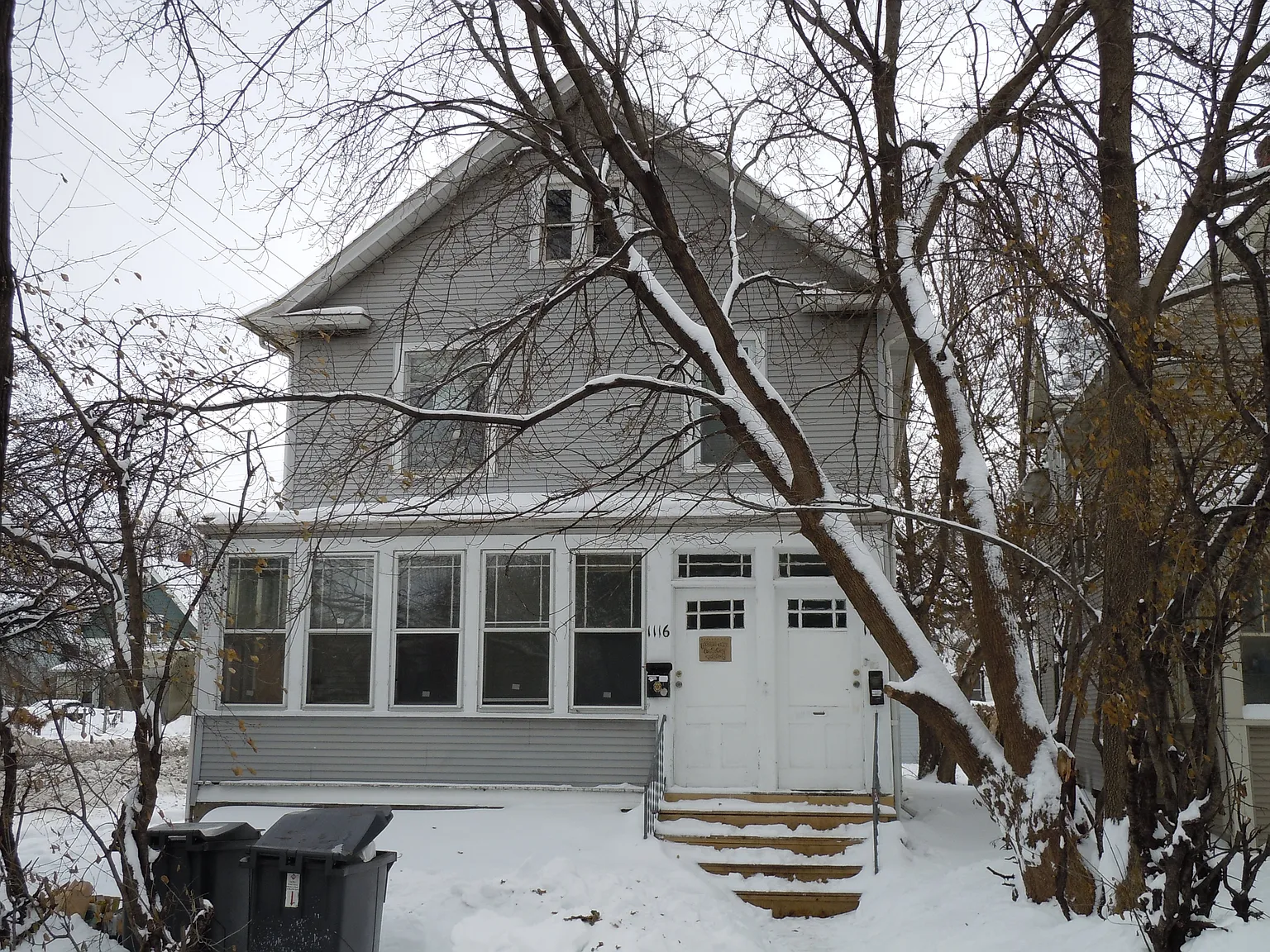 6 bed, 2136 sqft, $2,500 — Photo 1