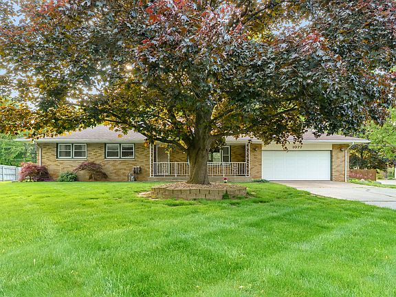 2nd image of 1077 Riverside Dr