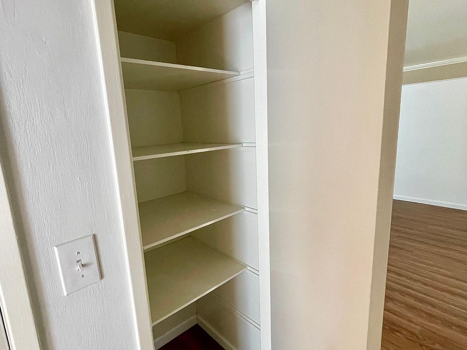 1st image of 426 Escuela Ave #5
