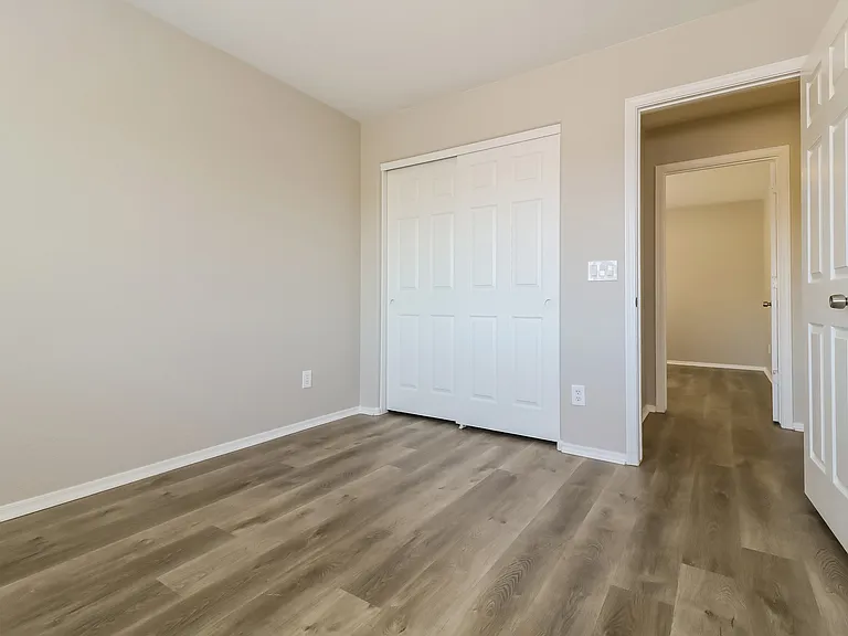 3076 W Carlos Ln — Photo 14