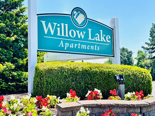Willow Lake Apartments Photo 1
