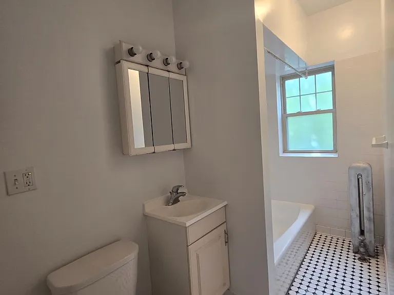 834 Reba Pl #2S — Photo 6