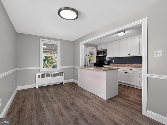 5th image of 3720 Greenvale Rd